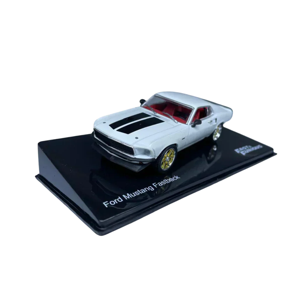 Combo 3 Velozes e Furiosos com 7 Miniaturas da coleção Velozes e Furiosos 1:43 - Luppa