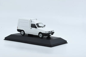 Carros Clássicos do Brasil: Fiat Fiorino (2000) - Escala 1:43 - Edição 15